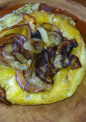 Una foto de Provozzeta (Provoleta a la Fugazzeta)