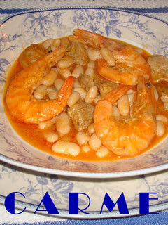 Una foto de Judias con langostinos