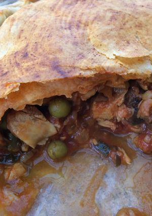 Una foto de Empanada gallega en versión rioplatense con corvina
