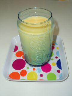 Una foto de Batido de mango y piña