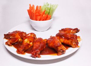 Una foto de Alitas BBQ mexicanas