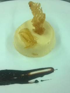 Una foto de Mousse de chocolate blanco