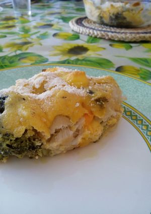 Una foto de Pastel de brócoli y coliflor con bechamel