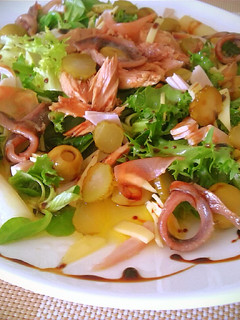 Una foto de Ensalada de melva con anchoas