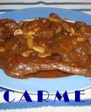 Conejo con frutos secos en salsa