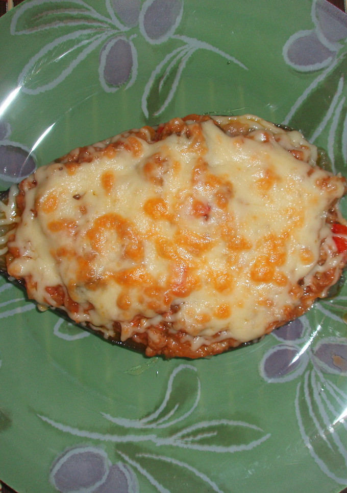 Una foto de Berenjenas rellenas de carne y bacon