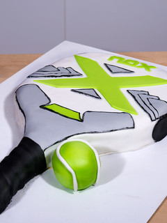 Una foto de Tarta fondant pala de padel