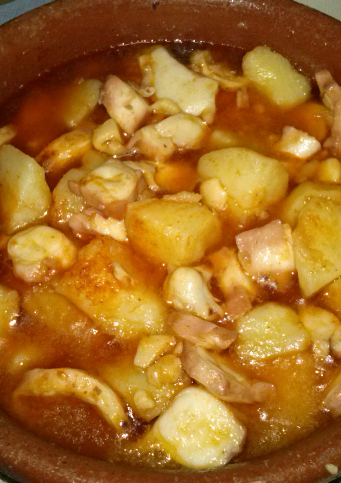 Una foto de Cazuela de pulpo con patatas