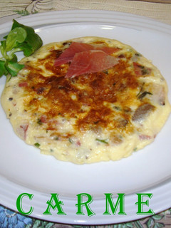 Una foto de Tortilla de revuelto de setas con jamón