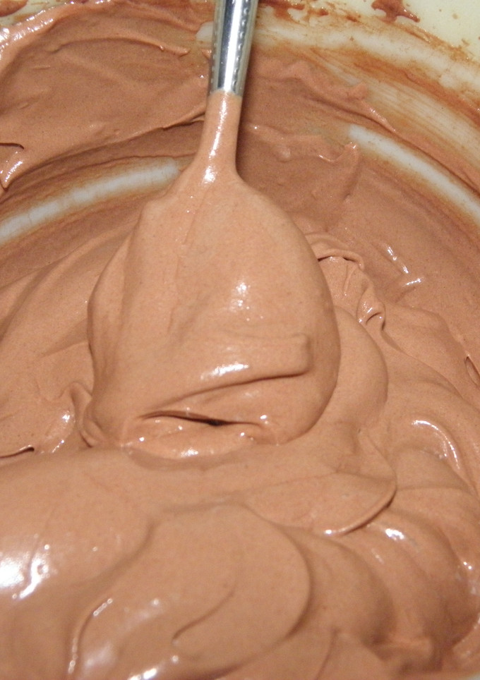 Una foto de Relleno y cobertura cremosa de chocolate para tortas