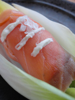 Una foto de Rollito de salmón ahumado