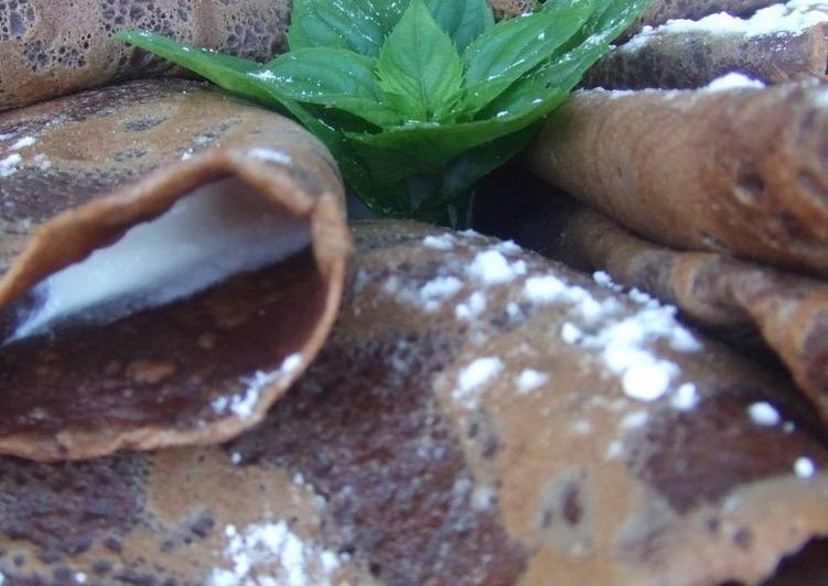 Crepês de chocolate y café