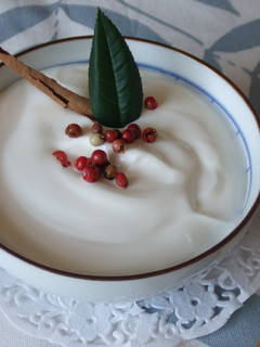 Una foto de Salsa dulce de yogur con especias