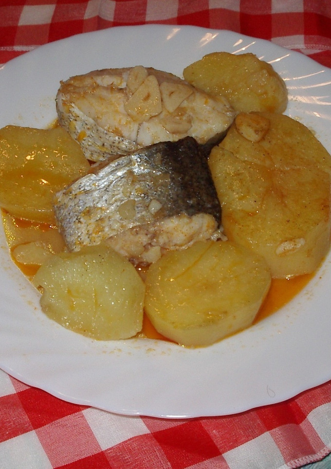 Una foto de Merluza al ajo y pimentón