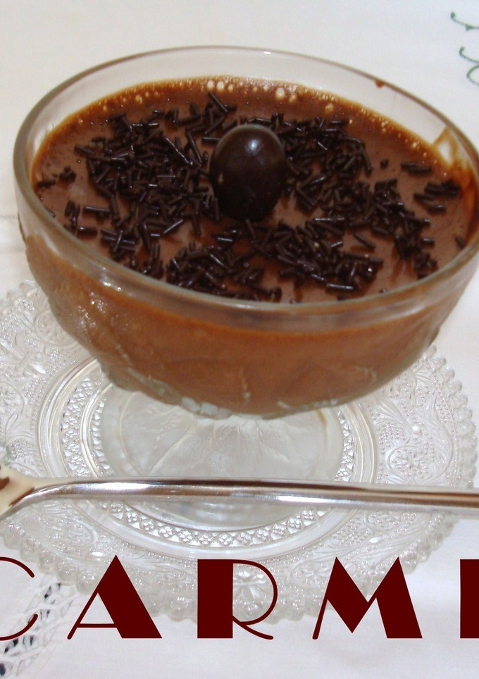 Una foto de Mousse de chocolate con café