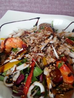 Una foto de Ensalada Capricho con escarola