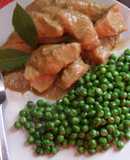 Pechuga de pollo con salsa de cebolla y judías verdes
