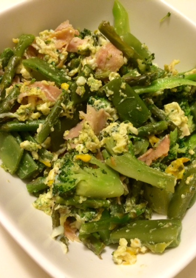 Una foto de Revuelto de verduras primavera