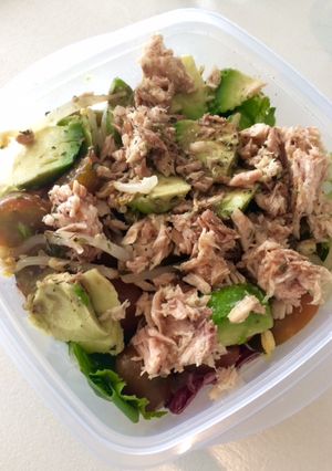 Una foto de Ensalada completa para llevar