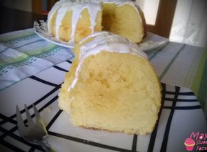 Foto principal de Bundt Cake de chocolate blanco y leche condensada