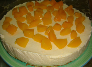 Una foto de Torta mousse de duraznos (light)
