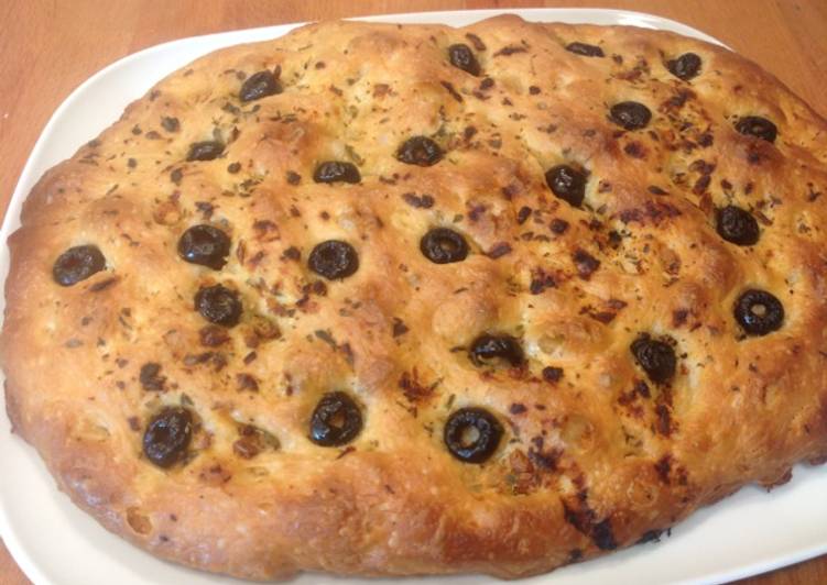 Focaccia con Aceitunas negras