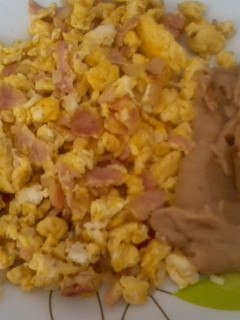 Una foto de Huevo con tocino