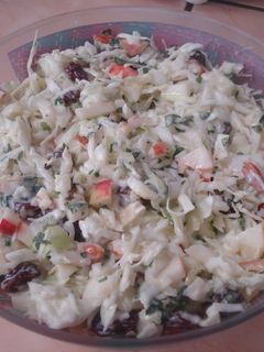 Una foto de Ensalada Completa con repollo