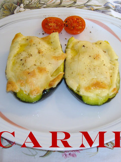 Una foto de Calabacín relleno de gambas