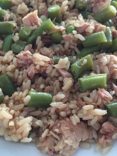 Una foto de Arroz integral con judías verdes