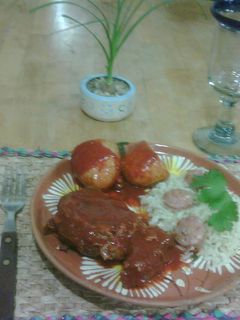 Una foto de Chambarete en salsa de guajillo