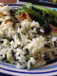 Una foto de Arroz de coco y espinaca