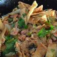 Chilaquiles verdes de salmón