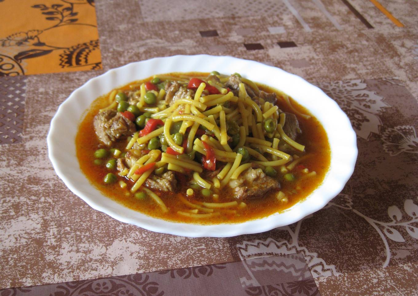 FIDEUA CALDOSA CON PIMIENTOS