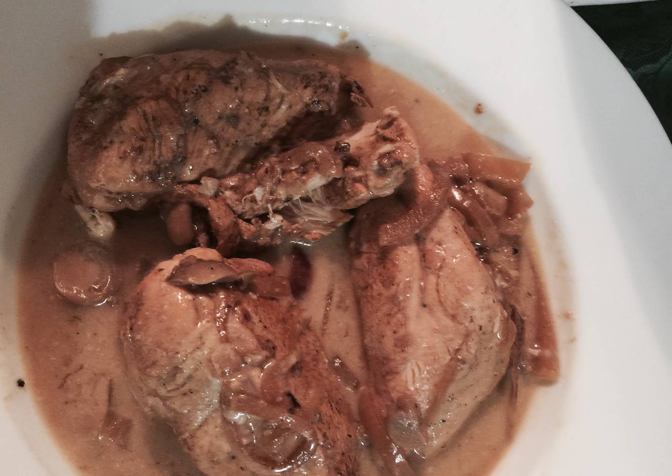 Pechuga de pollo con setas en olla rápida