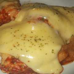 Una foto de Canelones de pollo Napolitanos