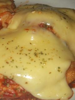 Una foto de Canelones de pollo Napolitanos