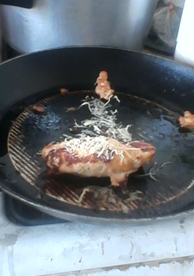 Una foto de Pechuga rellena de paté de ternera