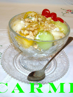 Una foto de Parfait de frutas cremoso