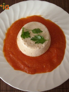 Una foto de Pudín de salmón con tomate