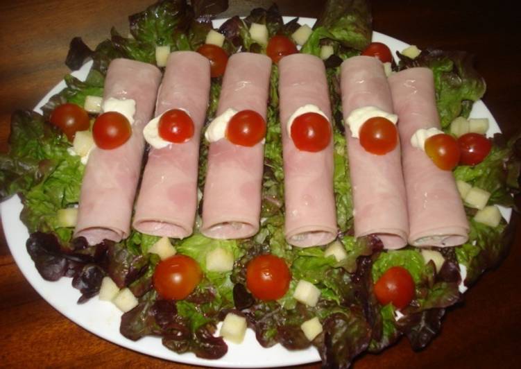 Ensalada con rollitos primavera