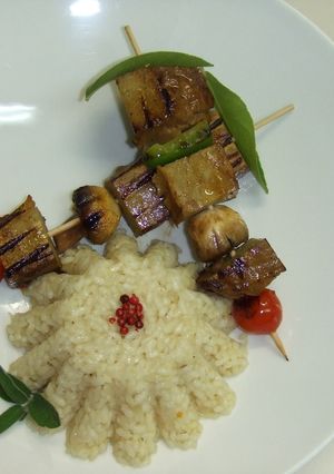 Una foto de Brochetas de pollo maceradas