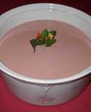 Sopa fría de remolacha con yogur y pepino