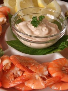 Una foto de Langostinos con salsa limonera