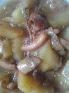 Una foto de Patatas con potas