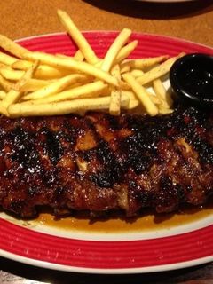 Una foto de Costillas con salsa de Jack Daniels