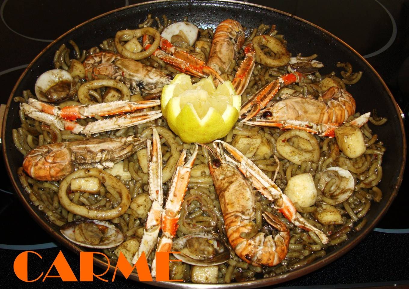 Arroces Fideuá negra de marisco <br />