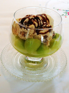 Una foto de Copa de helado y melón al cava