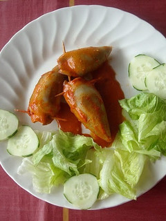 Una foto de Chipirones rellenos de espinacas, jamón y huevo duro