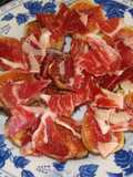 Higos de cuello de dama con jamón de jabugo